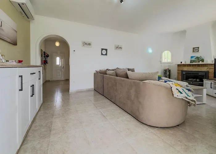 Del Mar Apartment